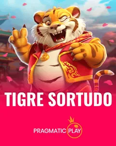 Pessoa usando smartphone para jogar em plataforma Blaze PNG, representando mobilidade.